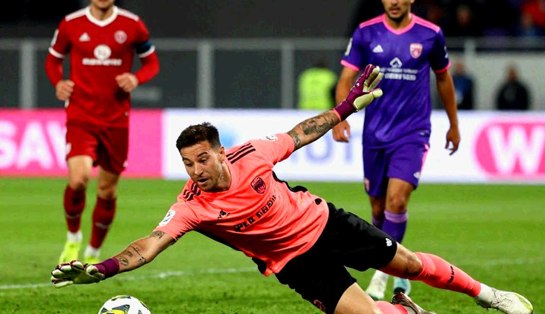Data Deficiency Analysis: When Vietnamese Football Needs Three-Step Verification Before Conclusions Data Deficiency Analysis: When Vietnamese Football Needs Three-Step Verification Before Conclusions