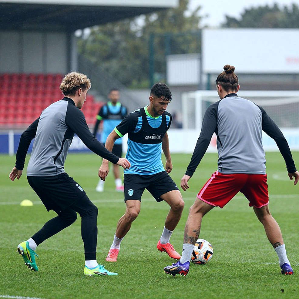 V.League Transfer Season: Wage Bills, Release Clauses and the Limits of the Owner-Funded Model V.League Transfer Season: Wage Bills, Release Clauses and the Limits of the Owner-Funded Model