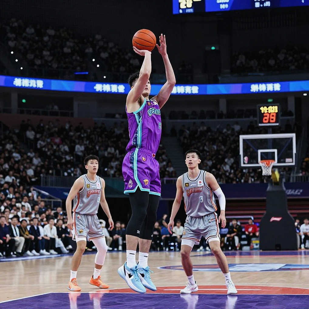 Tyler Dorsey và tương lai bỏ ngỏ tại Olympiacos: Hợp đồng đến 2027, nhưng chưa có 'làn khói trắng' Tyler Dorsey và tương lai bỏ ngỏ tại Olympiacos: Hợp đồng đến 2027, nhưng chưa có 'làn khói trắng'