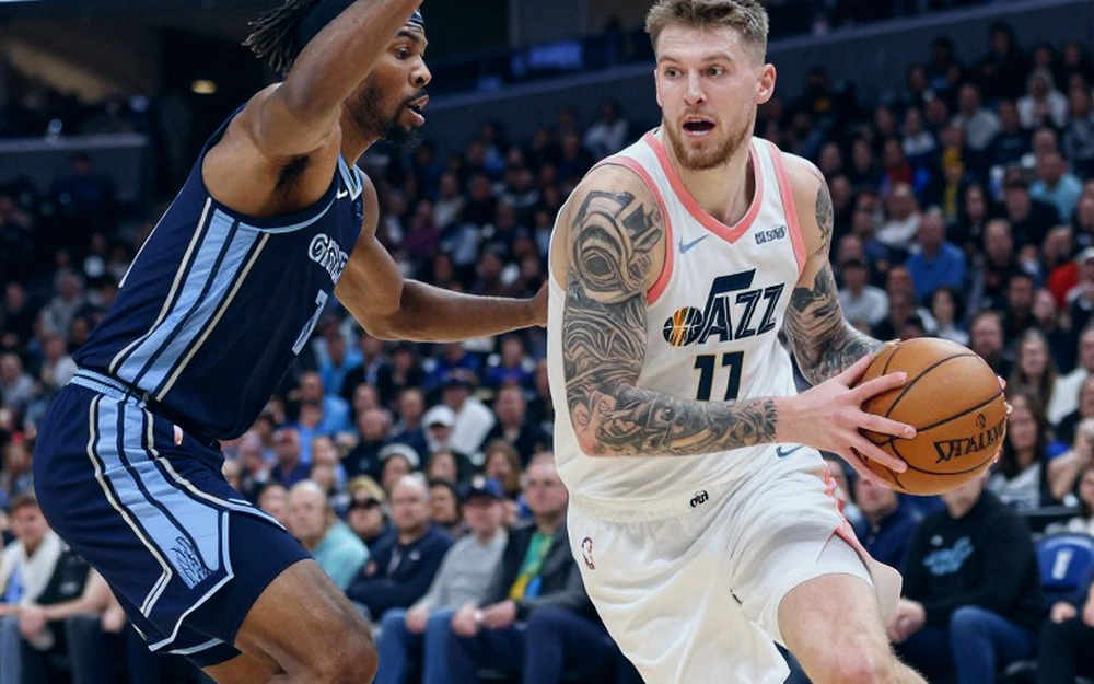 Evan Fournier lên tiếng về tranh cãi lương thưởng EuroLeague: Sự khác biệt văn hóa so sánh NBA Evan Fournier lên tiếng về tranh cãi lương thưởng EuroLeague: Sự khác biệt văn hóa so sánh NBA