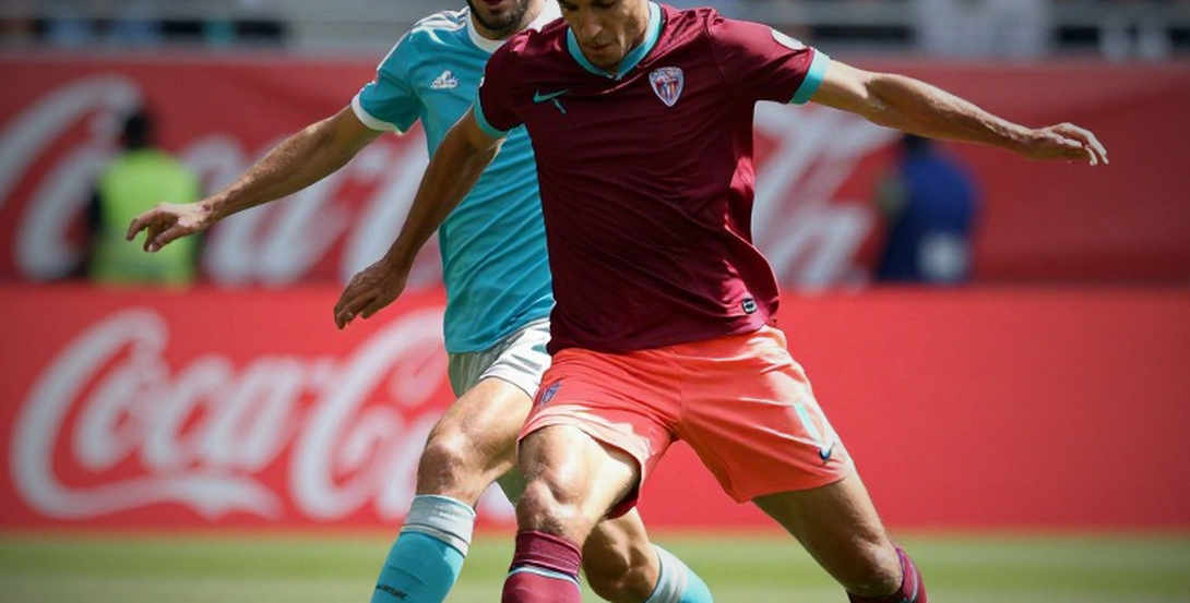 Đọc bức ảnh Messi sau cúp vô địch cùng Inter Miami: 49 danh hiệu, và một cơ thể đã cạn pin