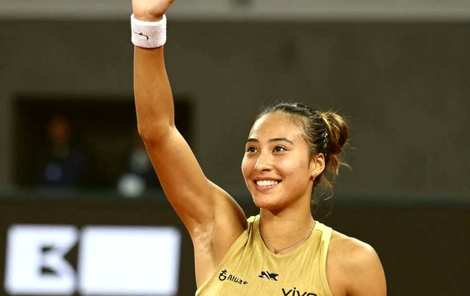 Sabalenka outlasts Noskova in thriller: Champion's tiebreak resolve keeps No.1 hopes alive Sabalenka outlasts Noskova in thriller: Champion's tiebreak resolve keeps No.1 hopes alive