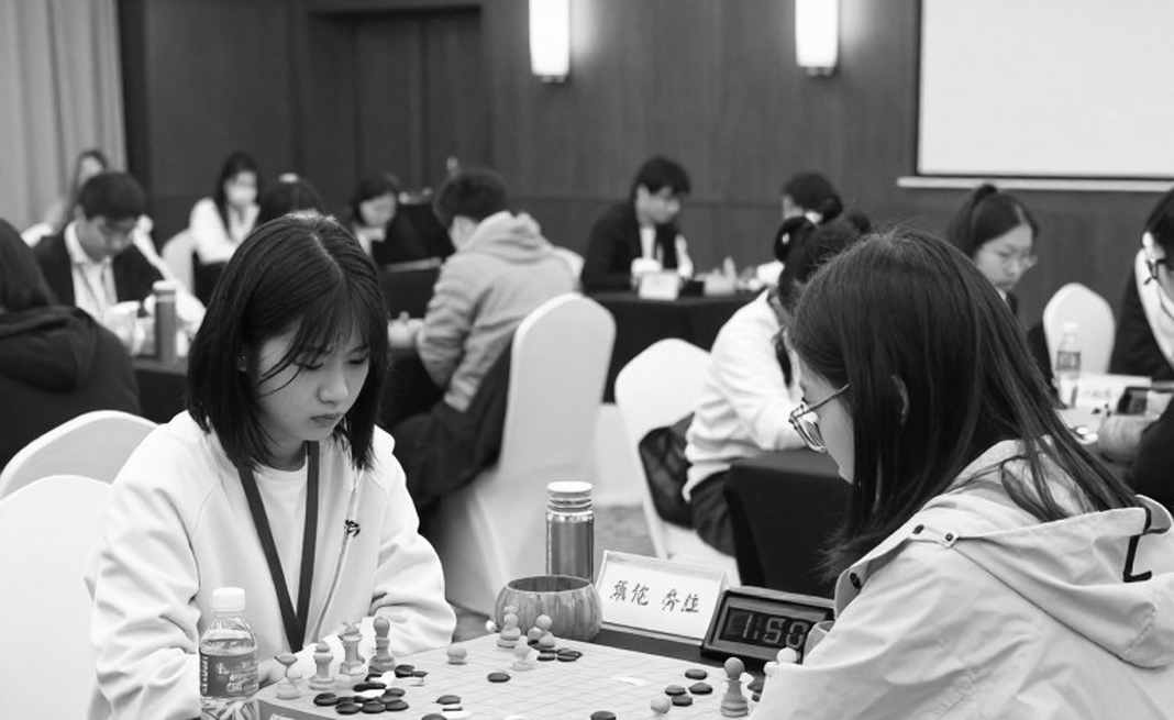 Nước cờ Voi: Gambit bị lãng quên và bài học về lòng tin trên bàn cờ