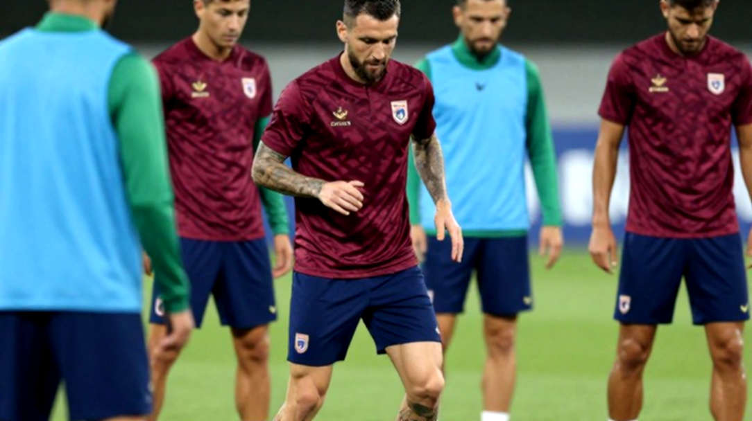 Liverpool shock by omitting Endo and Chiesa from Champions League squad Liverpool shock by omitting Endo and Chiesa from Champions League squad