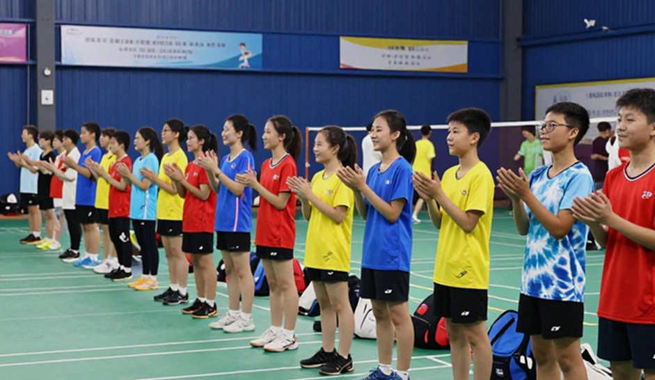 Khoảng trống dữ liệu và tiếng vợt trong hội trường vắng của cầu lông nữ Khoảng trống dữ liệu và tiếng vợt trong hội trường vắng của cầu lông nữ