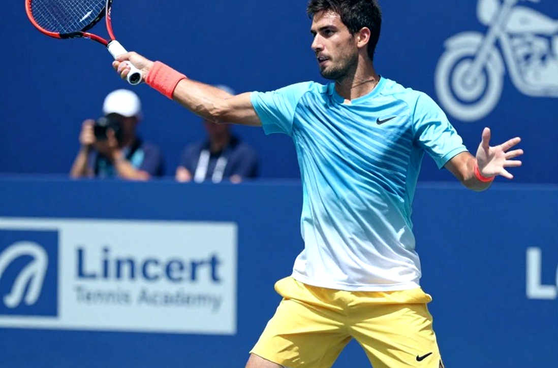 Djokovic shocked in Australian Open second round: When data reveals the truth about fitness Djokovic shocked in Australian Open second round: When data reveals the truth about fitness