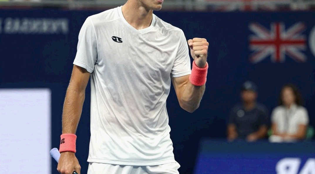 Rybakina thắng Kawa 6-1, 3-6, 6-1 tại Ningbo: ba break nói điều mà tỉ số không nói
