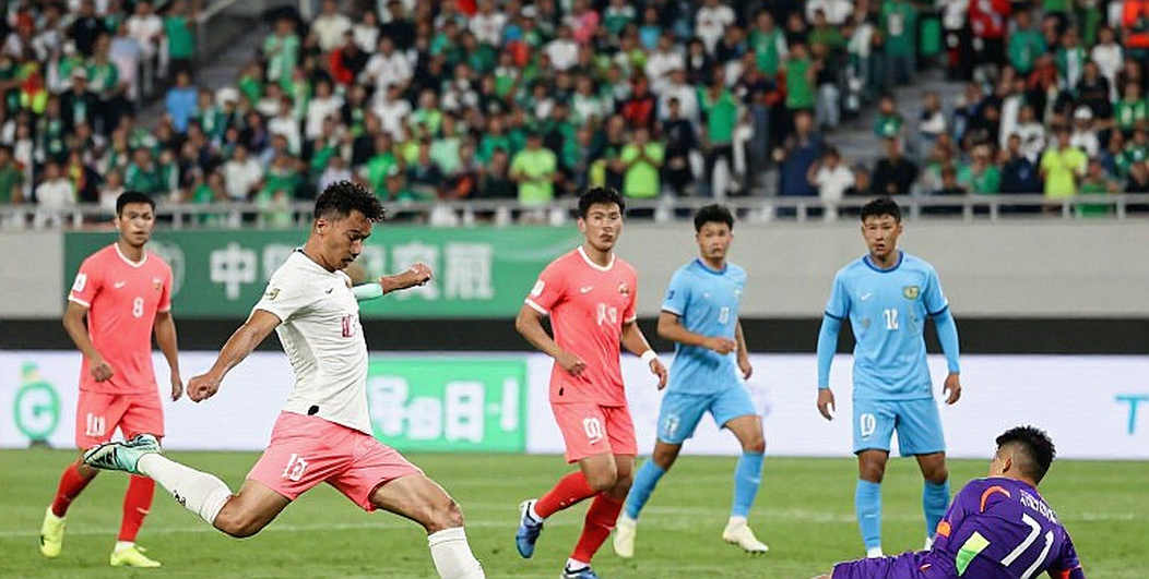Valencia đặt cược vào sự bình thường: Javier Aguirre và bài toán thoát khủng hoảng Valencia đặt cược vào sự bình thường: Javier Aguirre và bài toán thoát khủng hoảng