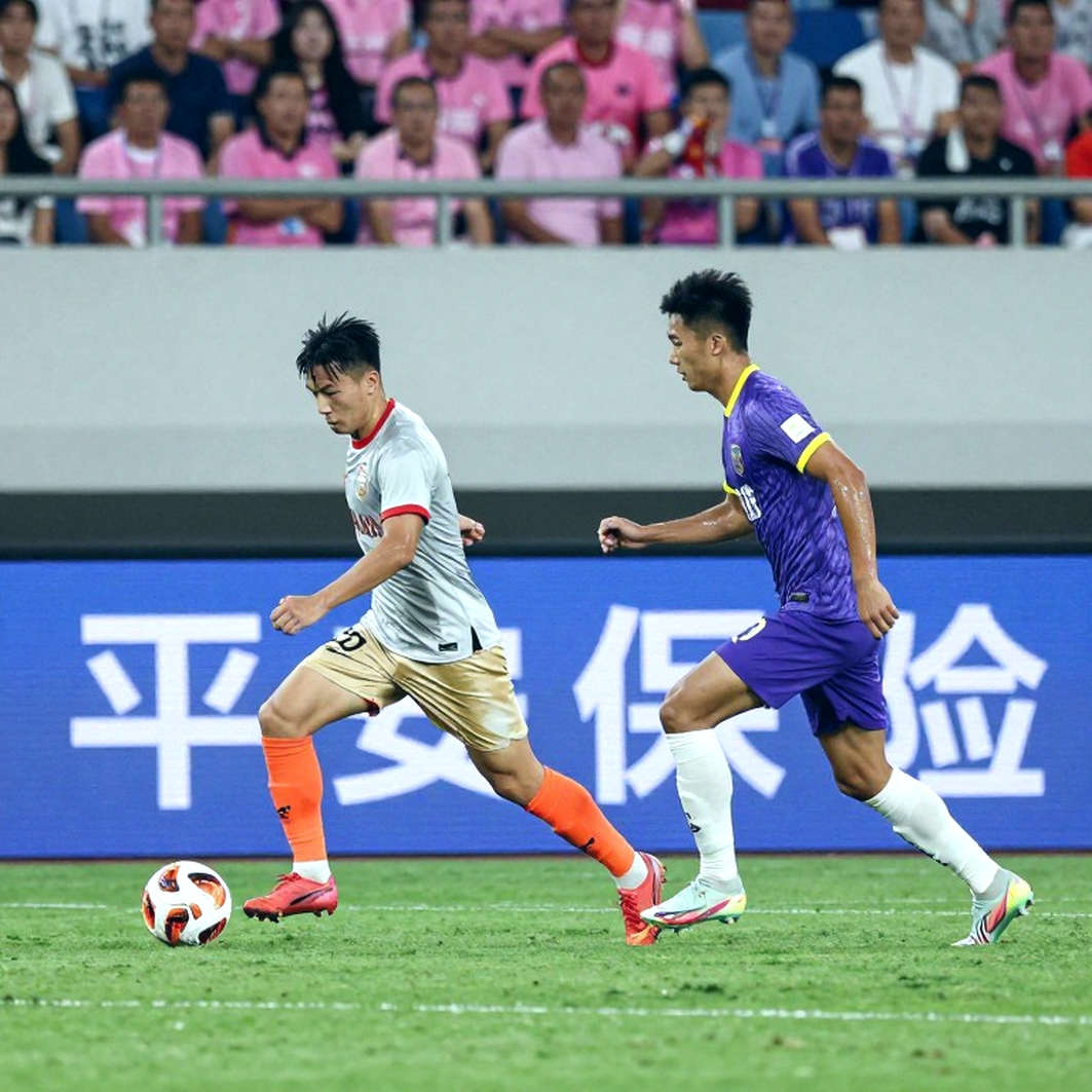 Yamal ghi bàn nhanh thứ ba lịch sử tại Wembley, Tây Ban Nha sớm dẫn trước Anh ngay phút thứ hai Yamal ghi bàn nhanh thứ ba lịch sử tại Wembley, Tây Ban Nha sớm dẫn trước Anh ngay phút thứ hai