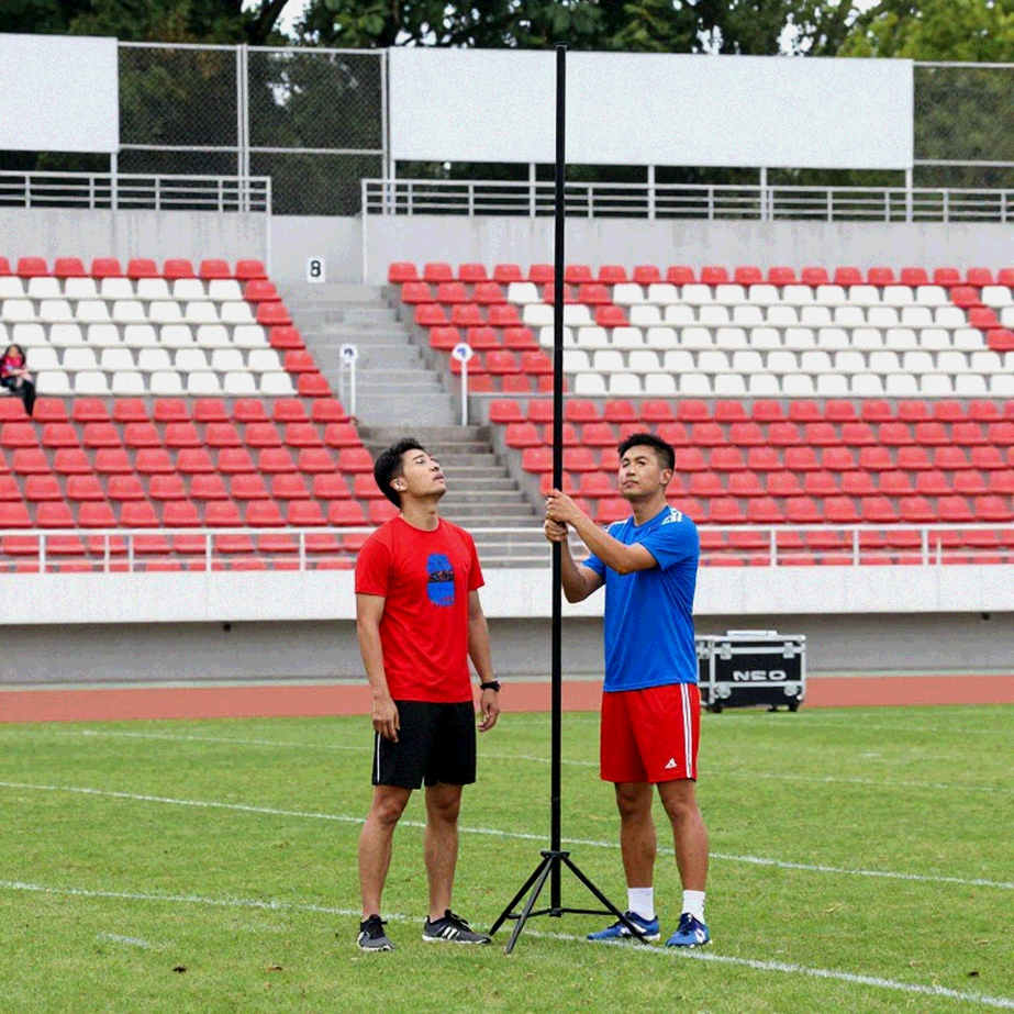 Nguyen Xuan Son and the Crack in Our Expectations Nguyen Xuan Son and the Crack in Our Expectations