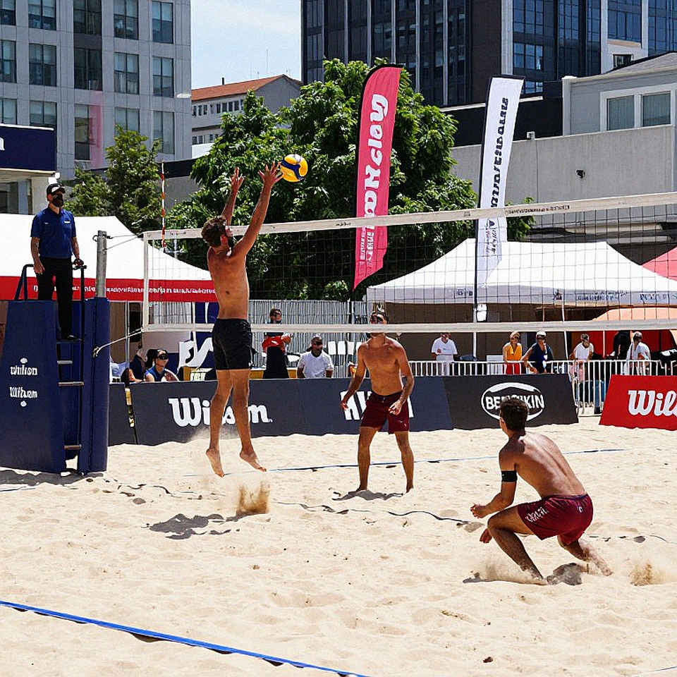 46 Points and the Unmeasured Gap: Pham Quynh Huong Before the Chinese Wall 46 Points and the Unmeasured Gap: Pham Quynh Huong Before the Chinese Wall