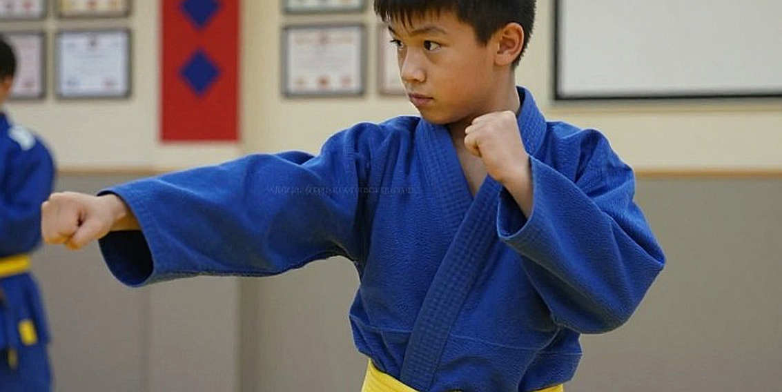 Farid Basharat rời UFC với thành tích 16-0: Khi chiếc ghế trống phơi bày cách một hệ thống định giá con người