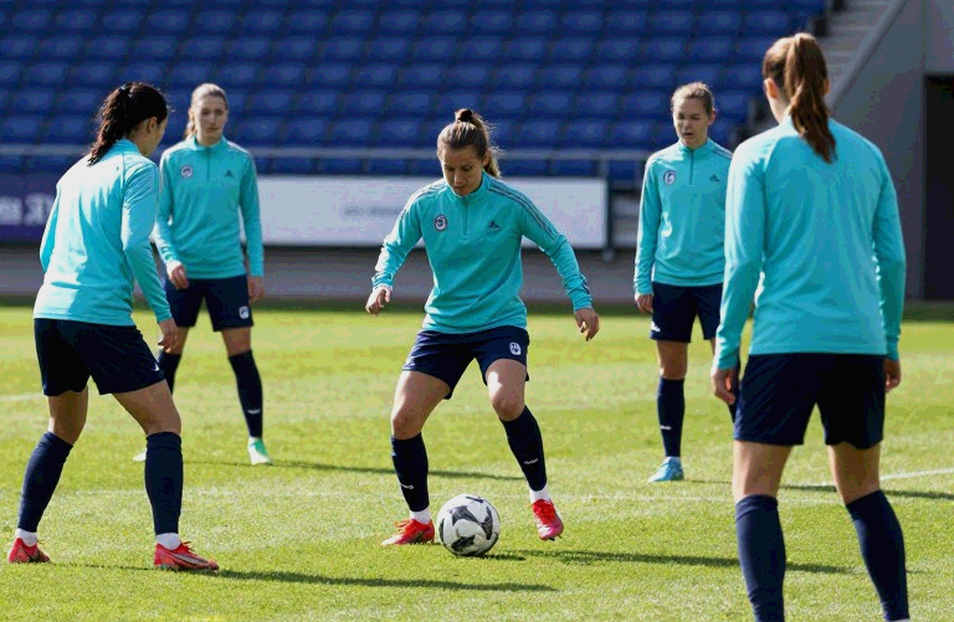 Hai ngày tập trung: biến số thật của trận Việt Nam – Philippines