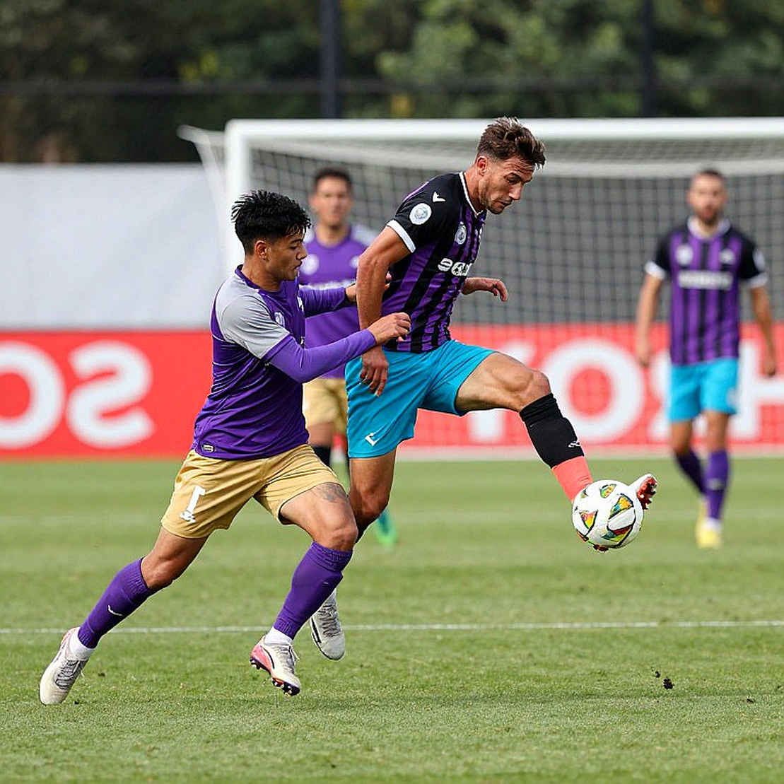 Hồ sơ trống ở cửa sổ chuyển nhượng V.League: đọc sự im lặng trước khi đọc tin đồn Hồ sơ trống ở cửa sổ chuyển nhượng V.League: đọc sự im lặng trước khi đọc tin đồn