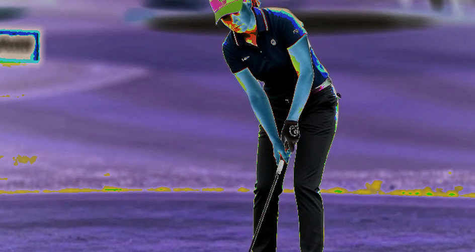 Bài tập ramp: Chìa khóa kiểm soát quỹ đạo wedge mà golfer nghiệp dư thường bỏ qua