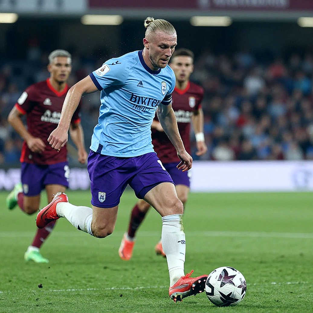 Jamal Musiala trở lại: Bài toán quản lý rủi ro và chiến thuật của Bayern Munich dưới thời Vincent Kompany Jamal Musiala trở lại: Bài toán quản lý rủi ro và chiến thuật của Bayern Munich dưới thời Vincent Kompany