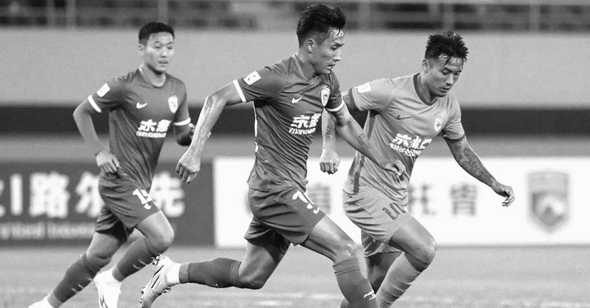 Bong bóng bản quyền La Liga: Nhìn từ khoảng cách 1,5 mét Bong bóng bản quyền La Liga: Nhìn từ khoảng cách 1,5 mét